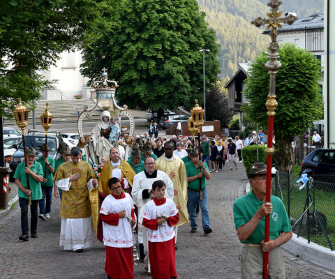 GRANDE FESTA A DOMEGGE PER LA MADONNA DEL CARMINE